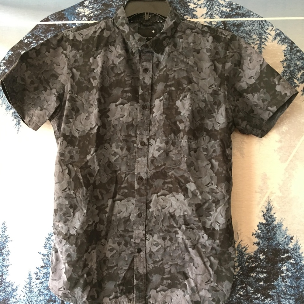 Button down Tshirt